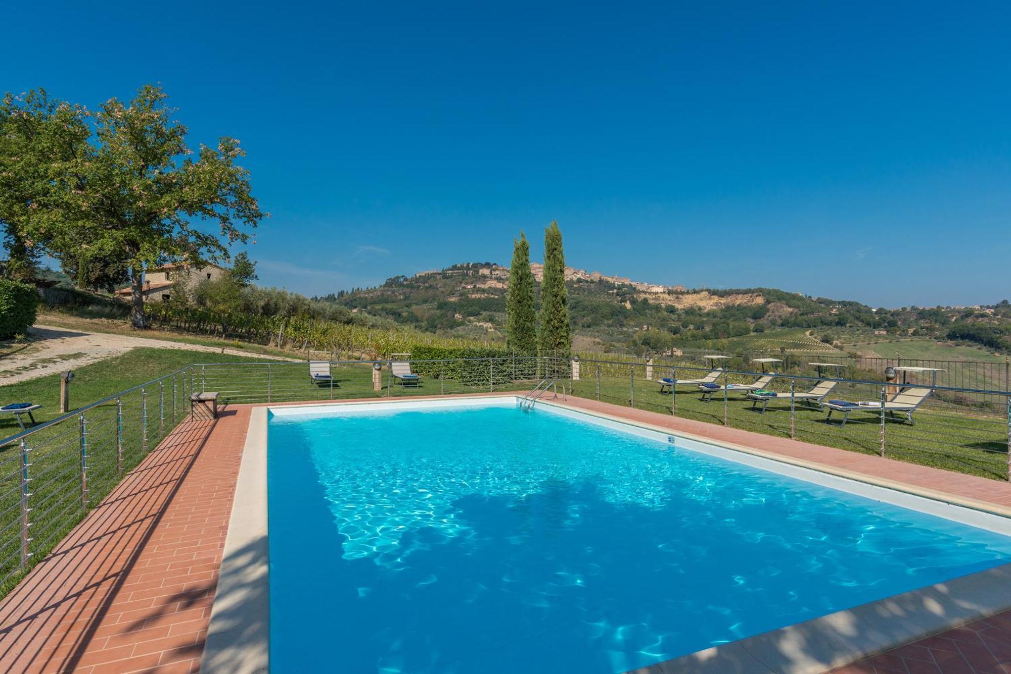 לינה וארוחת בוקר Montepulciano Stazione The Grapevine By Manvi מראה חיצוני תמונה